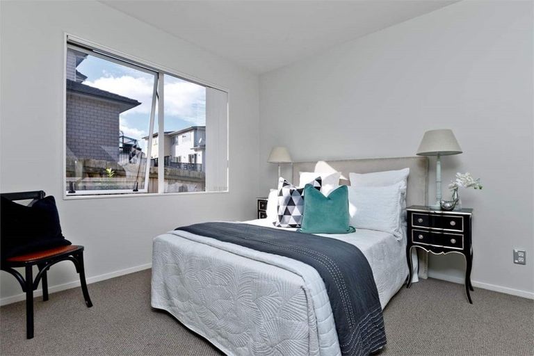 Photo of property in 85 Hugh Green Drive, Pinehill, Auckland, 0632