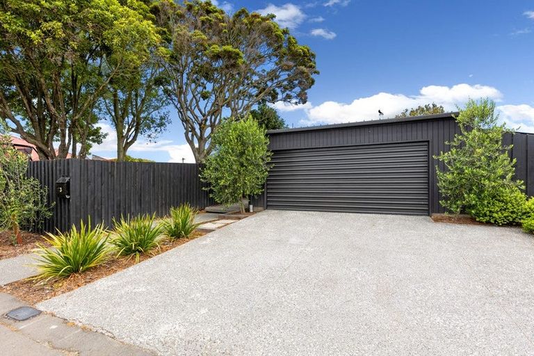 Photo of property in 3 Chilton Drive, Mairehau, Christchurch, 8052