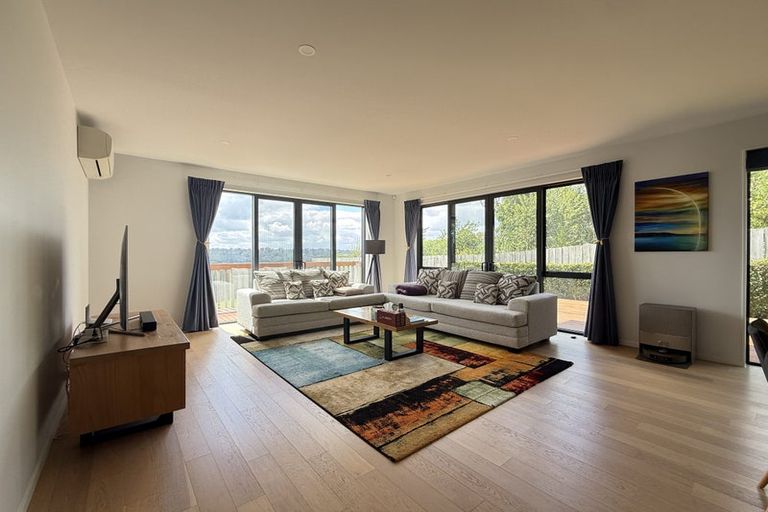 Photo of property in 14b Mackay Drive, Greenhithe, Auckland, 0632