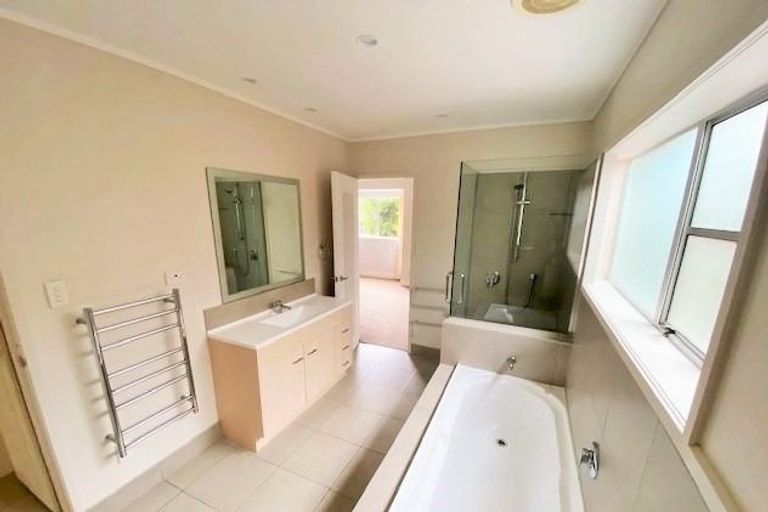 Photo of property in 12 Motuora Road, Manly, Whangaparaoa, 0930