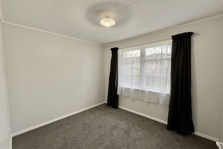 Photo of property in 84 Wainuiomata Road, Wainuiomata, Lower Hutt, 5014