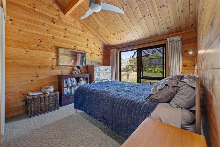 Photo of property in 737 Acacia Bay Road, Acacia Bay, Taupo, 3330