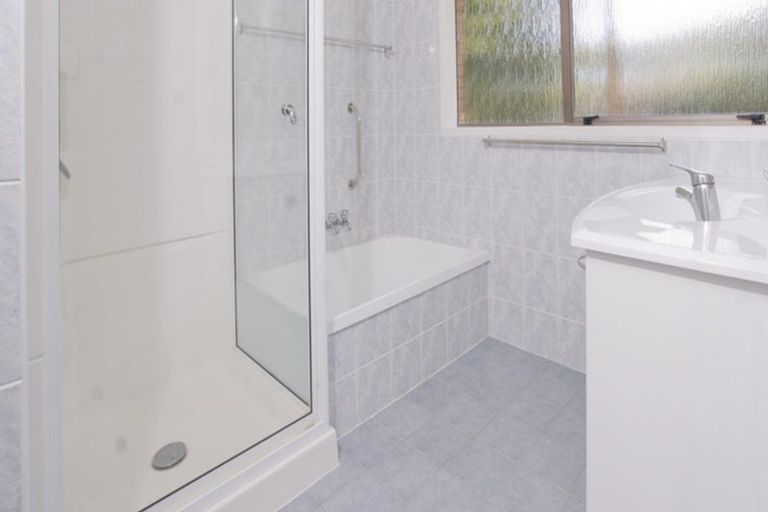 Photo of property in 31 Tiraumea Drive, Pakuranga, Auckland, 2010