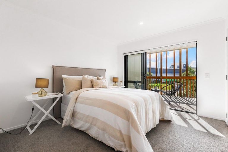 Photo of property in 31 De Havilland Road, Hobsonville, Auckland, 0618