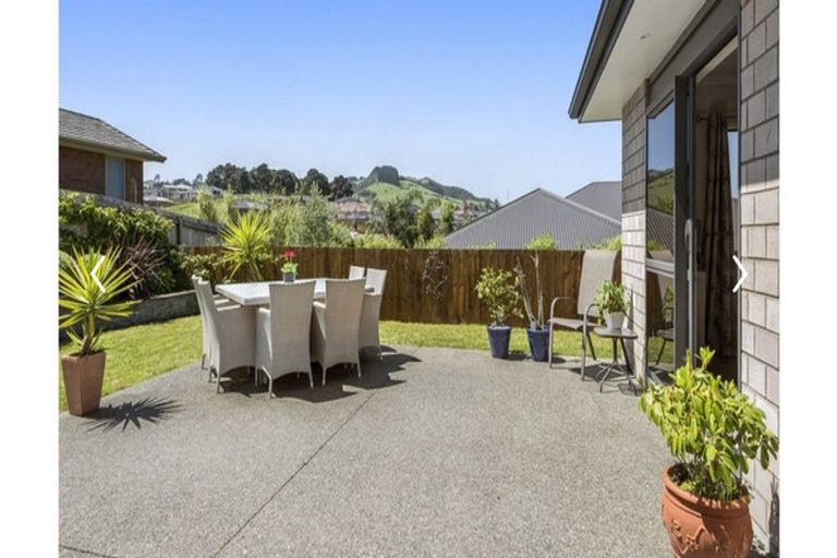 Photo of property in 1 Lochside Lane, Pokeno, 2402