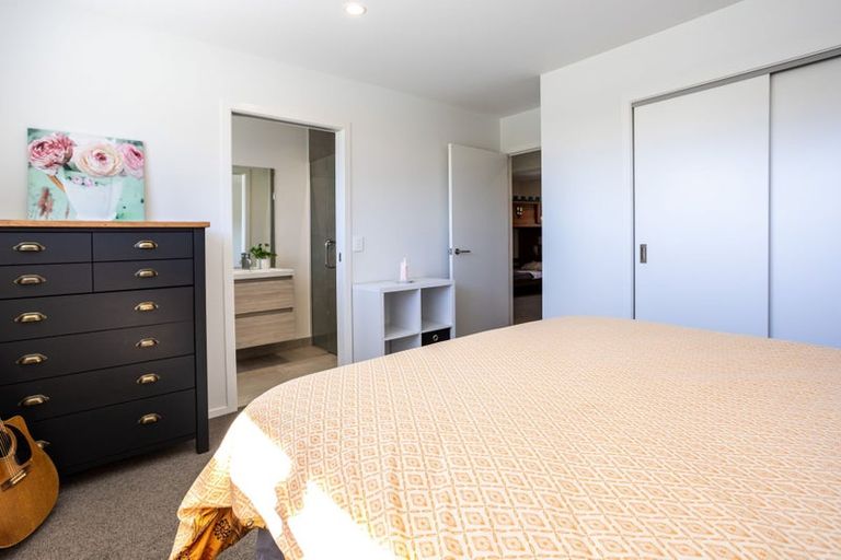 Photo of property in 35 Muster Road, Jacks Point, 9371