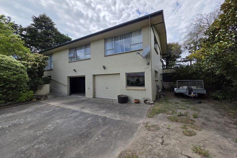 Photo of property in 17 Awamoa Road, South Hill, Oamaru, 9400