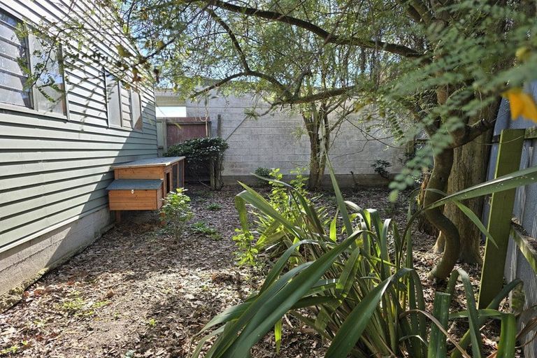 Photo of property in 123 Hargood Street, Woolston, Christchurch, 8062