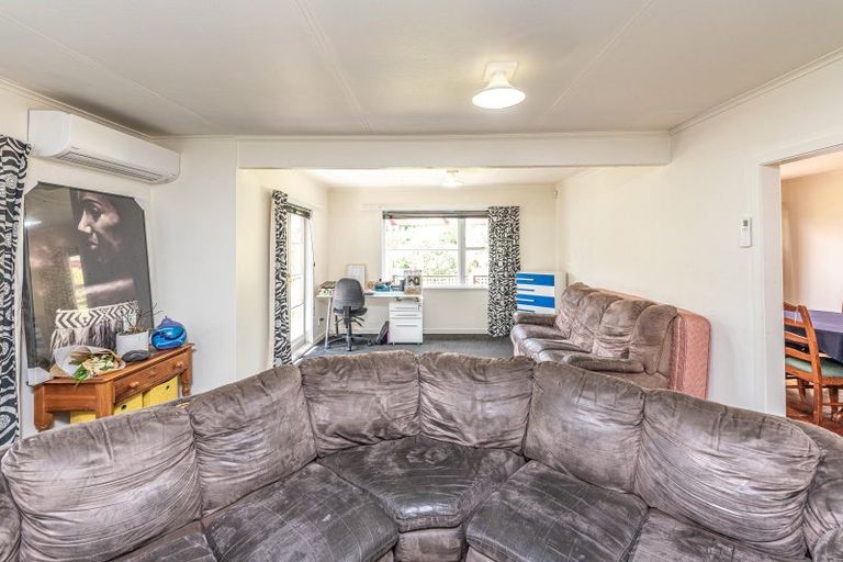 Photo of property in 70 Anzac Parade, Whanganui East, Whanganui, 4500