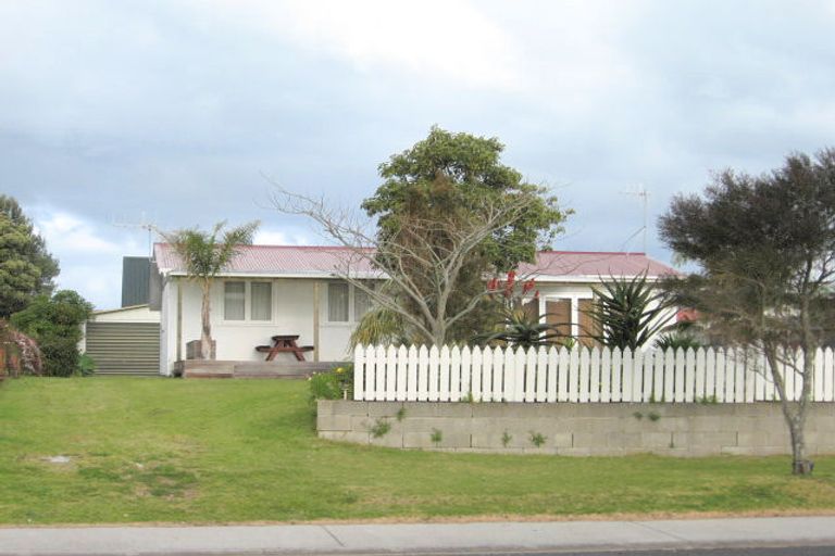 Photo of property in 221c Williamson Road, Whangamata, 3620