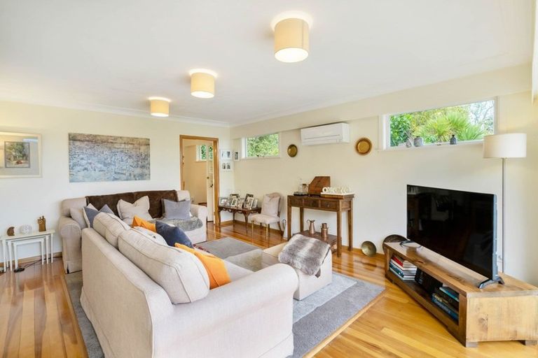 Photo of property in 1/15 Pemberton Avenue, Bayview, Auckland, 0629