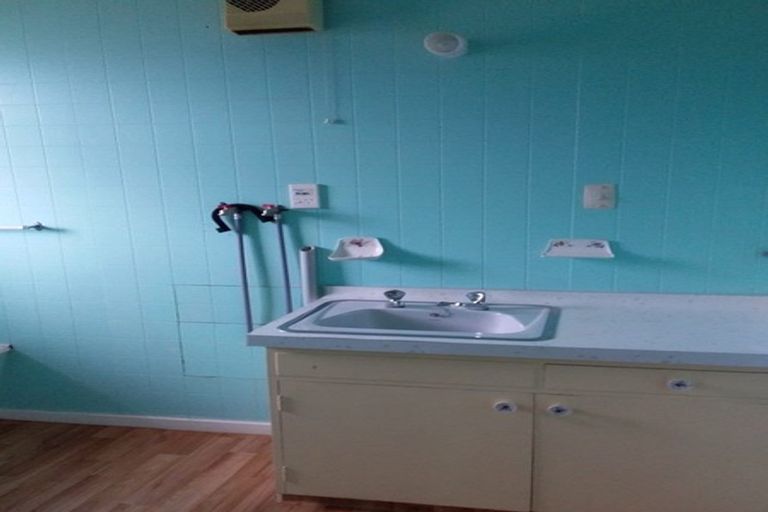 Photo of property in 32a Cornwall Street, Brooklands, New Plymouth, 4310