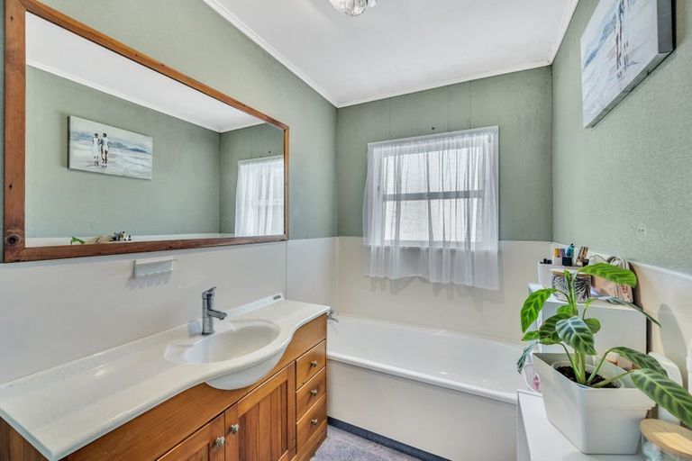 Photo of property in 74 Alexander Avenue, Onekawa, Napier, 4110