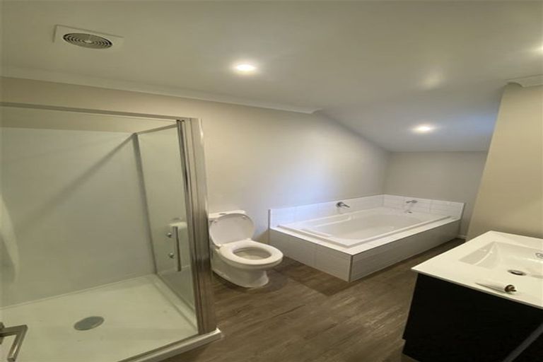 Photo of property in 2/9 Braemar Place, Avonside, Christchurch, 8061