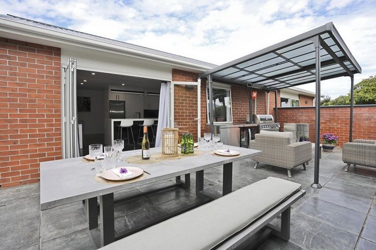 Photo of property in 16 Hoffman Court, Waikiwi, Invercargill, 9810