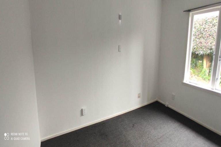 Photo of property in 1/39 Lancaster Road, Beach Haven, Auckland, 0626