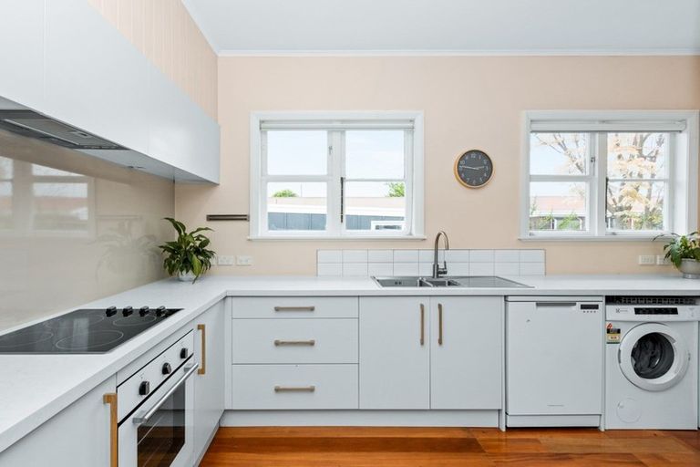 Photo of property in 46 Douglas Mclean Avenue, Marewa, Napier, 4110