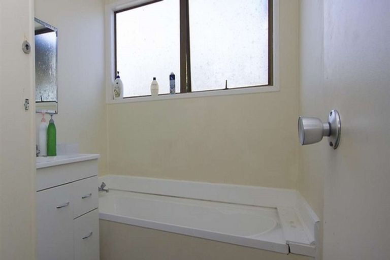 Photo of property in 25 Balloch Street, Randwick Park, Auckland, 2105