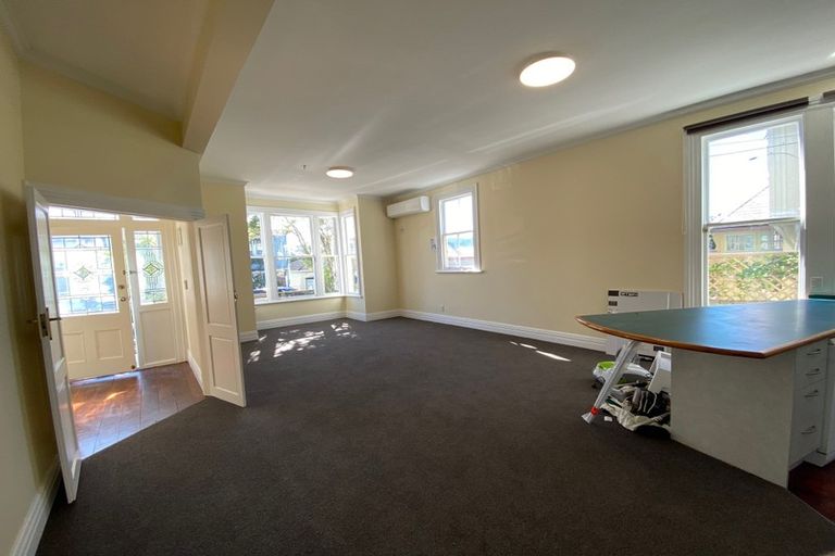 Photo of property in 117 Brougham Street, Mount Victoria, Wellington, 6011