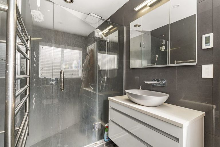 Photo of property in 19 Patons Road, Howick, Auckland, 2014