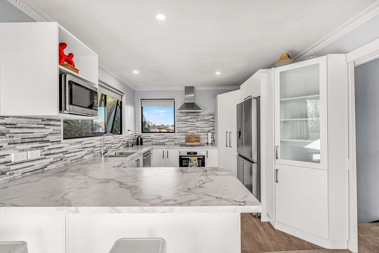 Photo of property in 23 Freebairn Street, Redwood, Christchurch, 8051