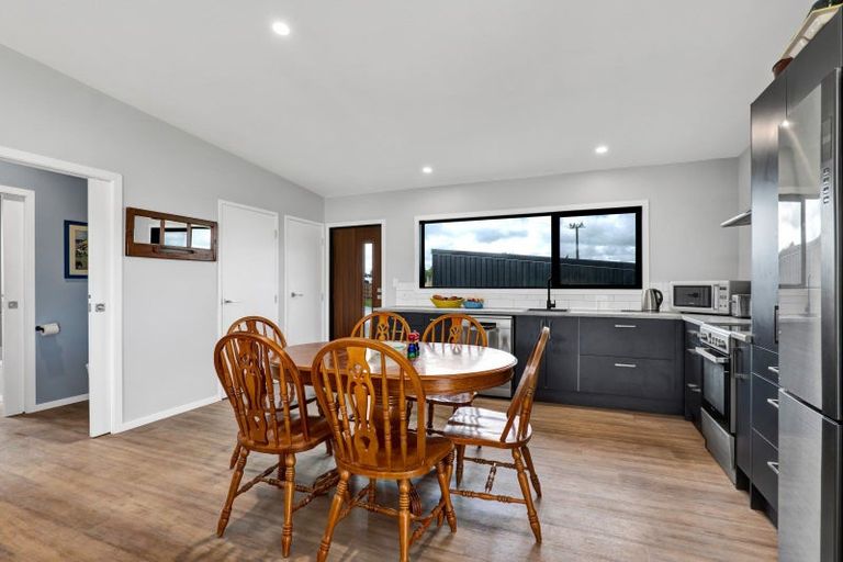 Photo of property in 621 Climie Road, Cardiff, Stratford, 4391