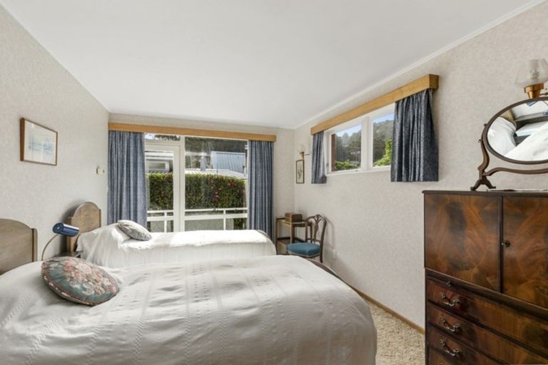 Photo of property in 18 Khouri Avenue, Karori, Wellington, 6012