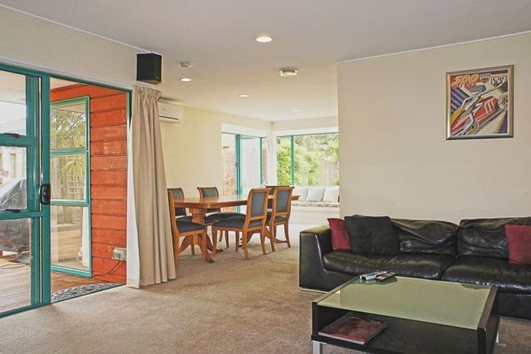 Photo of property in 5 Jan Higgins Place, Golflands, Auckland, 2013