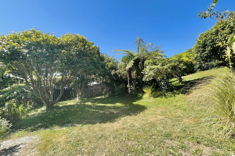 Photo of property in 89 Taylor Terrace, Tawa, Wellington, 5028
