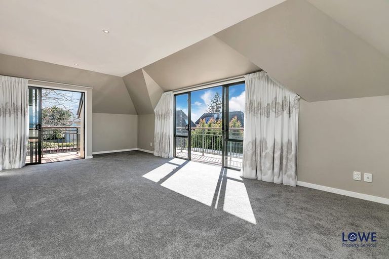 Photo of property in 1a Bournemouth Terrace, Murrays Bay, Auckland, 0630