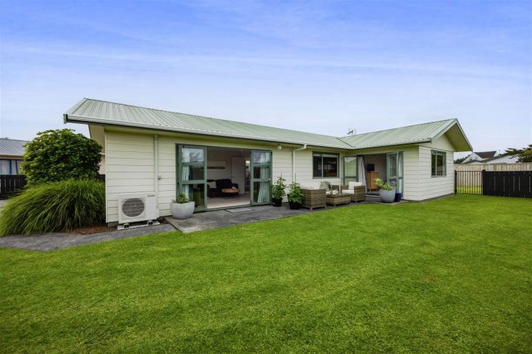 Photo of property in 3b Meade Place, Bell Block, New Plymouth, 4312