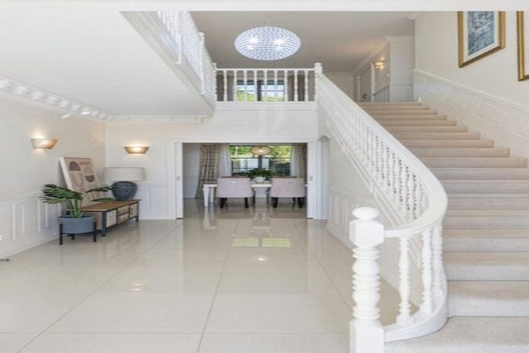 Photo of property in 70 Belleview Terrace, Mount Pleasant, Christchurch, 8081