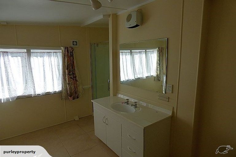 Photo of property in 2/21 England Street, Phillipstown, Christchurch, 8011