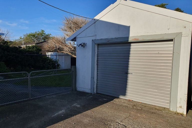 Photo of property in 96 Reynolds Street, Taita, Lower Hutt, 5011