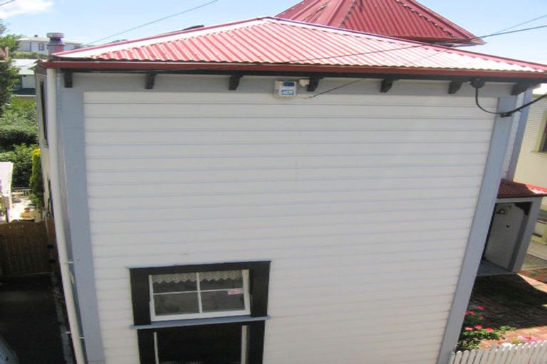 Photo of property in 24 Bidwill Street, Mount Cook, Wellington, 6021