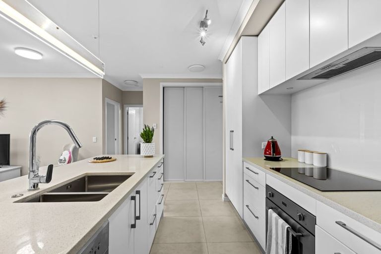 Photo of property in 62 Rewa Rewa Lane, Orewa, 0931