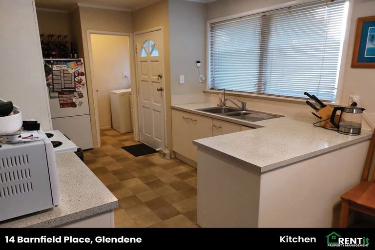 Photo of property in 14 Barnfield Place, Glendene, Auckland, 0602