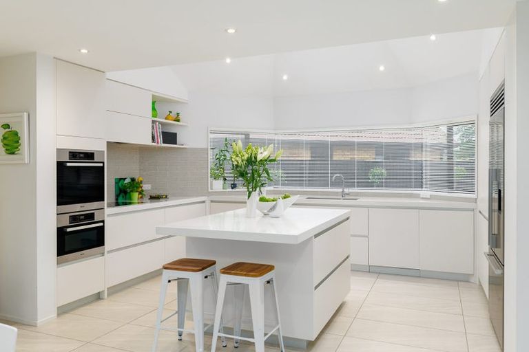 Photo of property in 22 Brockhall Lane, Avonhead, Christchurch, 8042