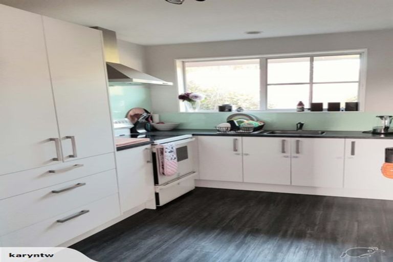 Photo of property in 2/32 Kennedys Bush Road, Halswell, Christchurch, 8025