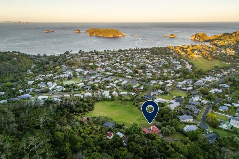 Photo of property in 92 Hahei Beach Road, Hahei, Whitianga, 3591