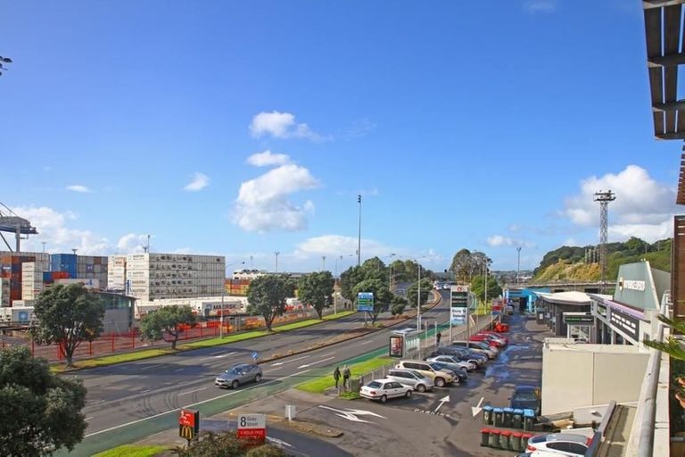 Photo of property in 5a/8 Quay Street, Auckland Central, Auckland, 1010