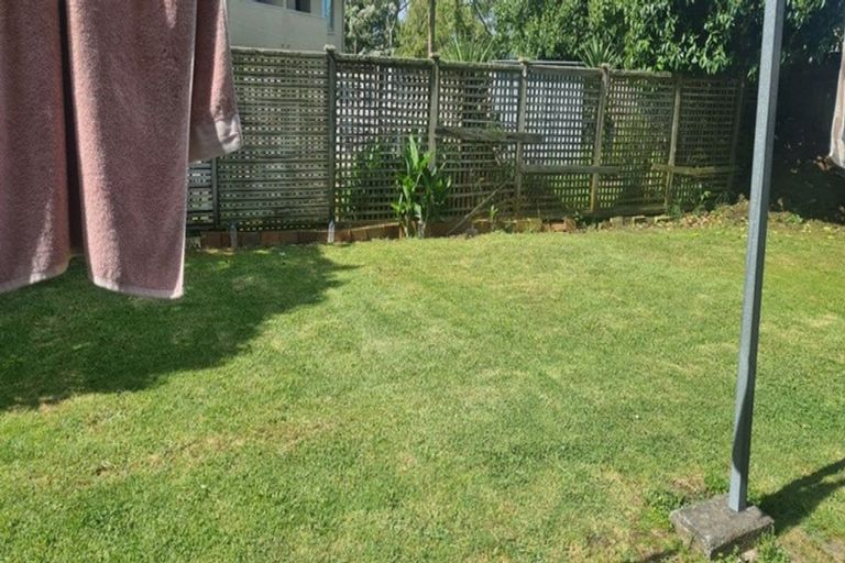 Photo of property in 14 Gina Avenue, Ranui, Auckland, 0612