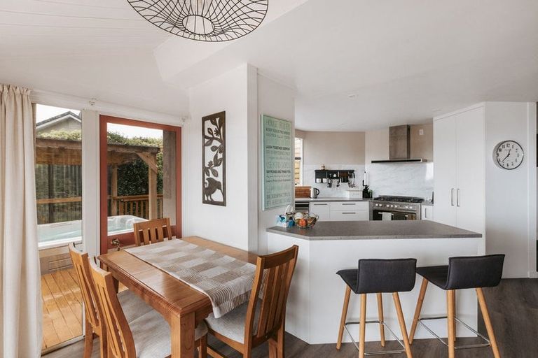 Photo of property in 197a Omokoroa Road, Omokoroa, 3114