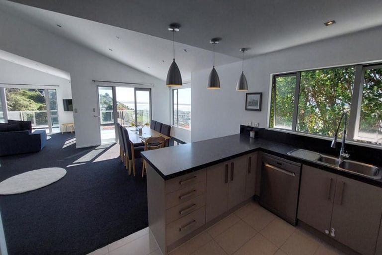 Photo of property in 12 Mandalay Lane, Redcliffs, Christchurch, 8081