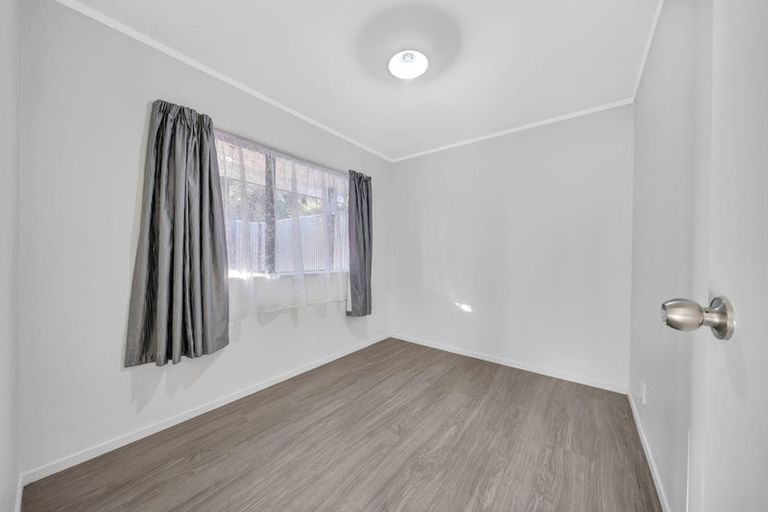 Photo of property in 38 Pinedale Place, Henderson, Auckland, 0610