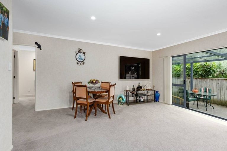 Photo of property in 1 West Peak Way, Otaki, 5512