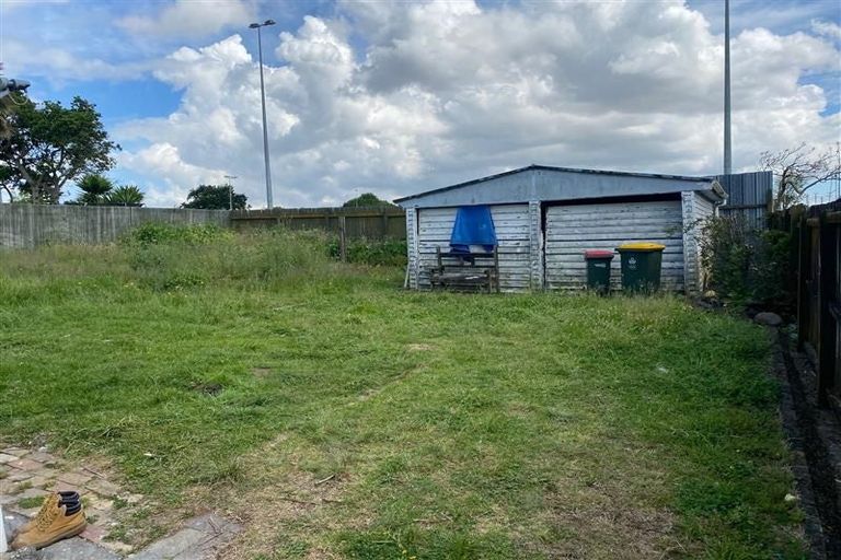 Photo of property in 9 Solo Place, Manurewa, Auckland, 2102
