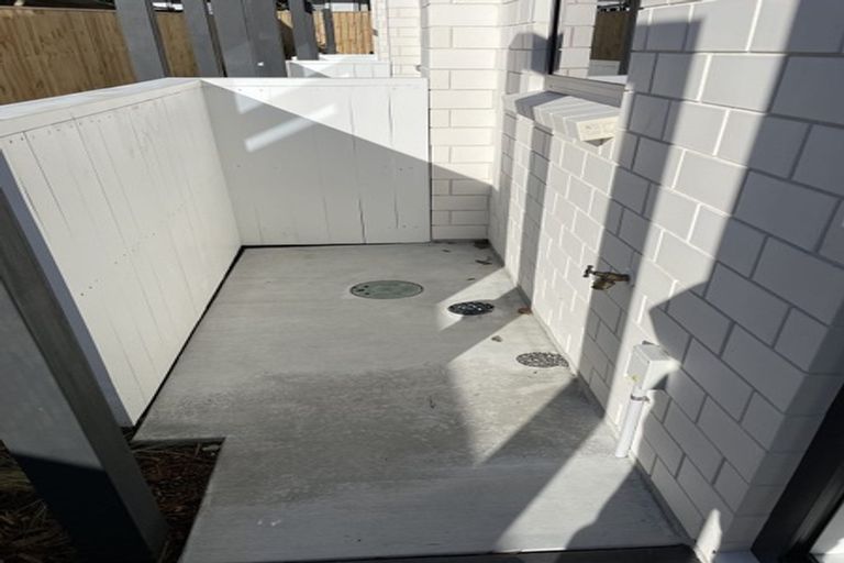 Photo of property in 8/22 Yeovil Road, Te Atatu Peninsula, Auckland, 0610