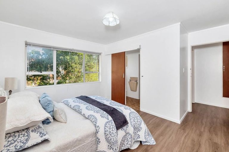 Photo of property in 2/19 Copley Street, New Lynn, Auckland, 0600