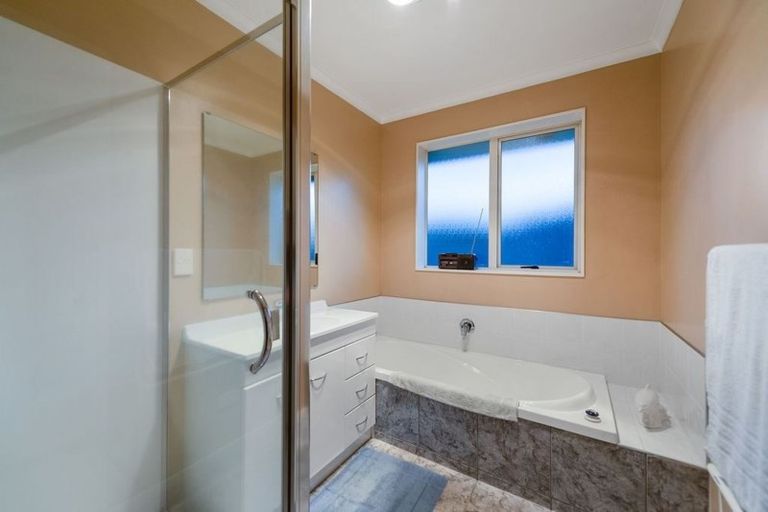 Photo of property in 22 Coleraine Drive, Rototuna, Hamilton, 3210